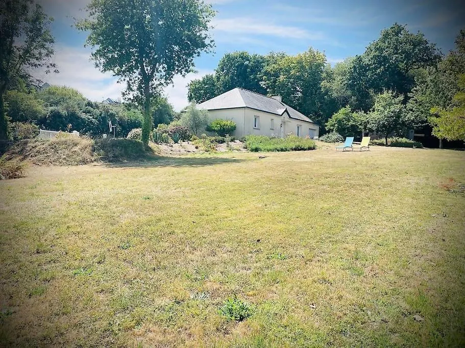 Maison Spacieuse A Deux Pas De La Plage Roscanvel